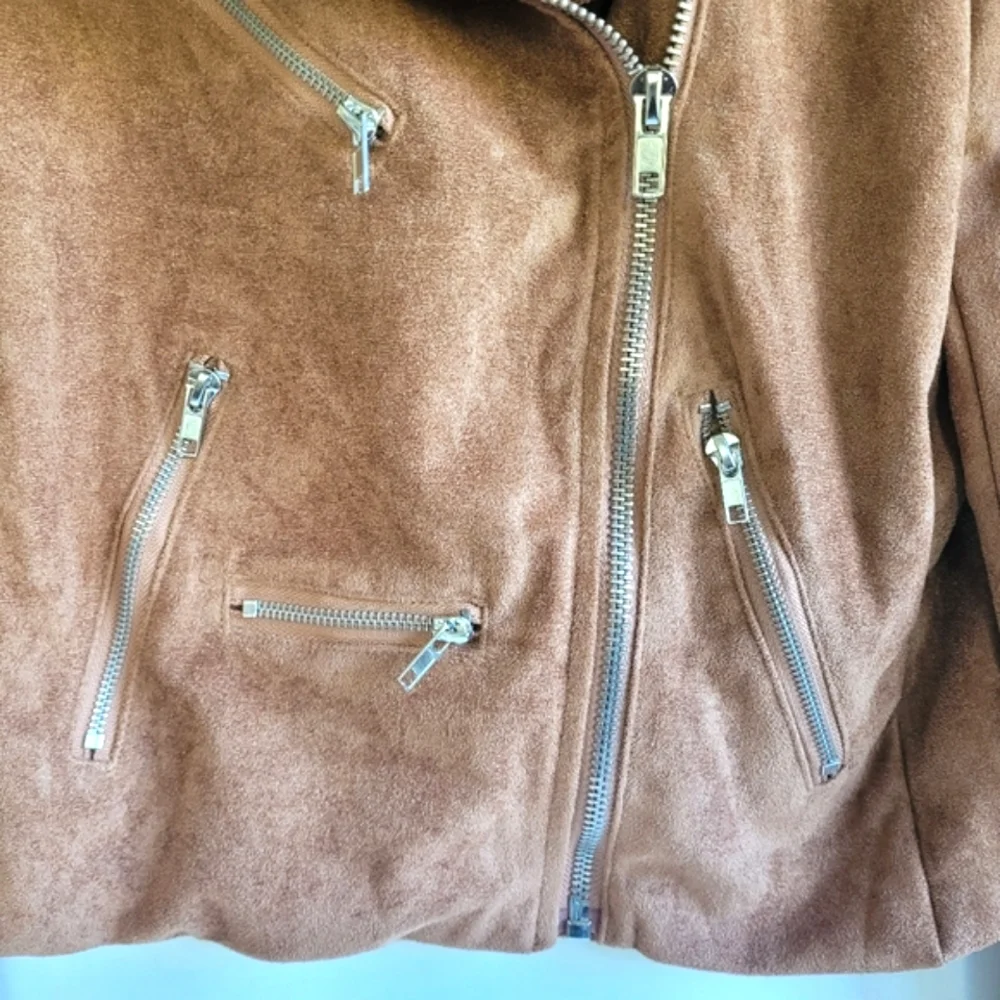 Lulus Vegan Suede Cropped Assymetrical Moto Jacket Tan Womens Medium